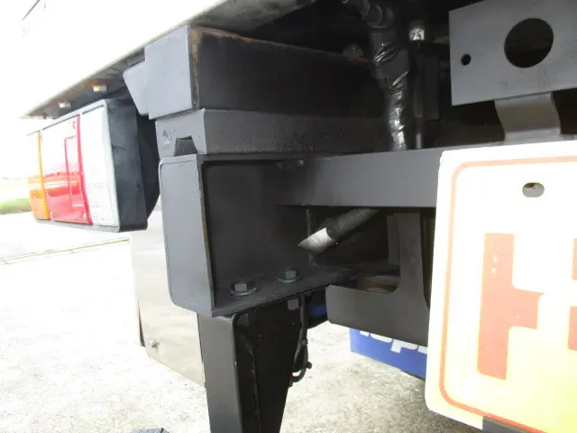 いすゞ エルフ TRG-NHR85AN(2WD)の写真26