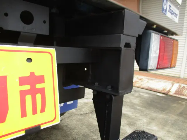 いすゞ エルフ TRG-NHR85AN(2WD)の写真27