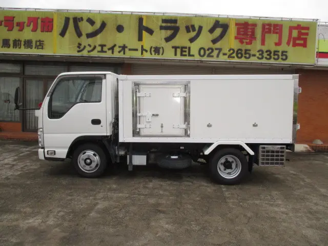 いすゞ エルフ TRG-NHR85AN(2WD)の写真35