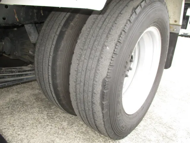 いすゞ エルフ 2RG-NLR88AN(2WD)の写真21