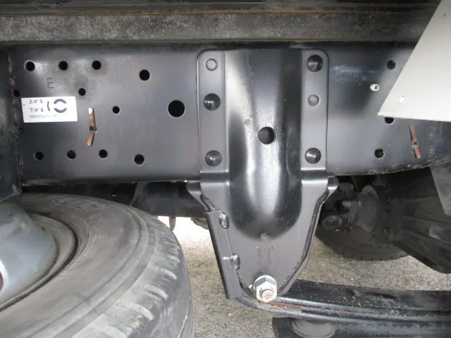 いすゞ エルフ 2RG-NLR88AN(2WD)の写真22