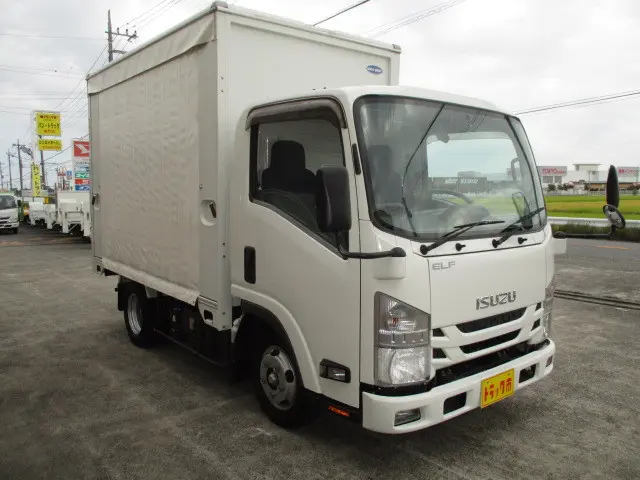 いすゞ エルフ 2RG-NLR88AN(2WD)の写真32