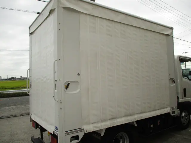 いすゞ エルフ 2RG-NLR88AN(2WD)の写真37