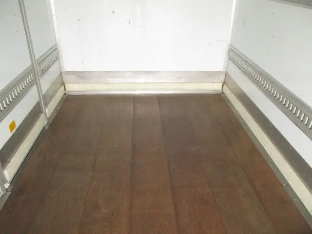 いすゞ エルフ TPG-NPR85YN(2WD)の写真12