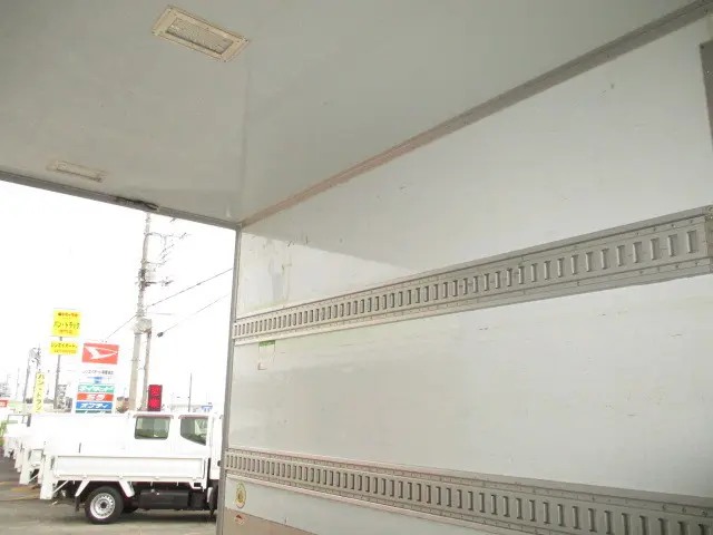 いすゞ エルフ TPG-NPR85YN(2WD)の写真13