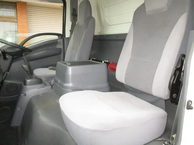 いすゞ エルフ TPG-NPR85YN(2WD)の写真24