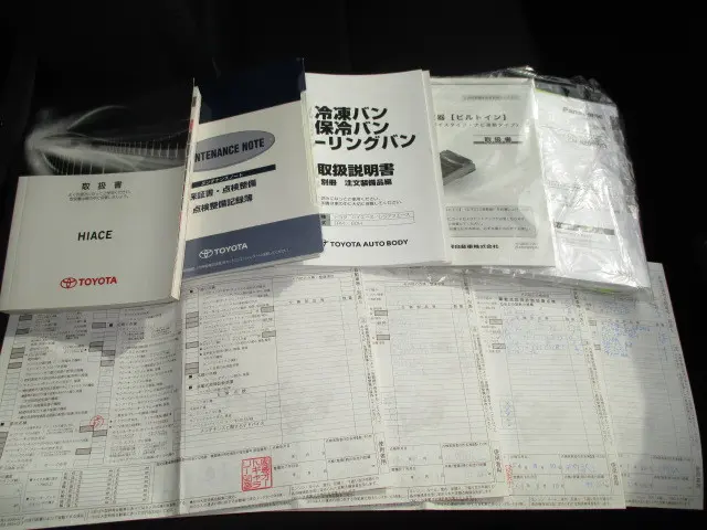 トヨタ ハイエースバン QDF-GDH201V(2WD)の写真19