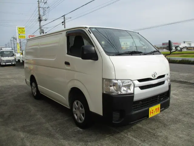 トヨタ ハイエースバン QDF-GDH201V(2WD)の写真28