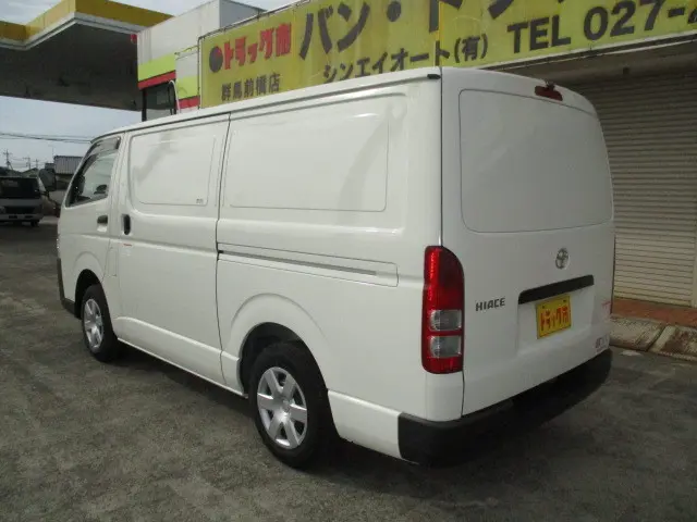 トヨタ ハイエースバン QDF-GDH201V(2WD)の写真29