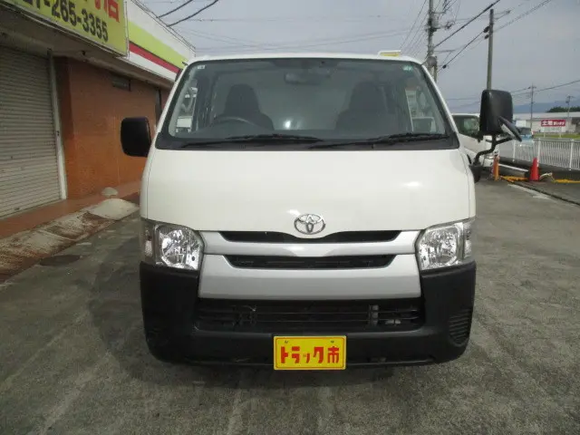 トヨタ ハイエースバン QDF-GDH201V(2WD)の写真31