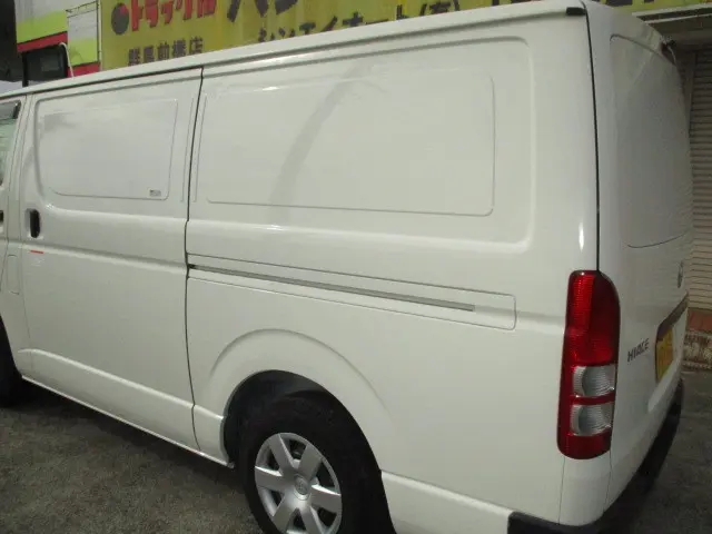 トヨタ ハイエースバン QDF-GDH201V(2WD)の写真34