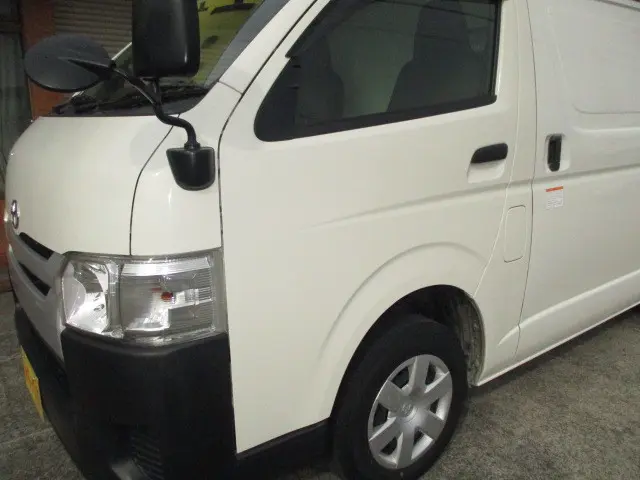 トヨタ ハイエースバン QDF-GDH201V(2WD)の写真35