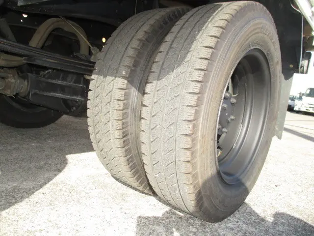 いすゞ エルフ KK-NHS69EA(4WD)の写真15