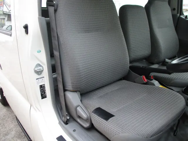 トヨタ トヨエース LDF-KDY281(4WD)の写真8