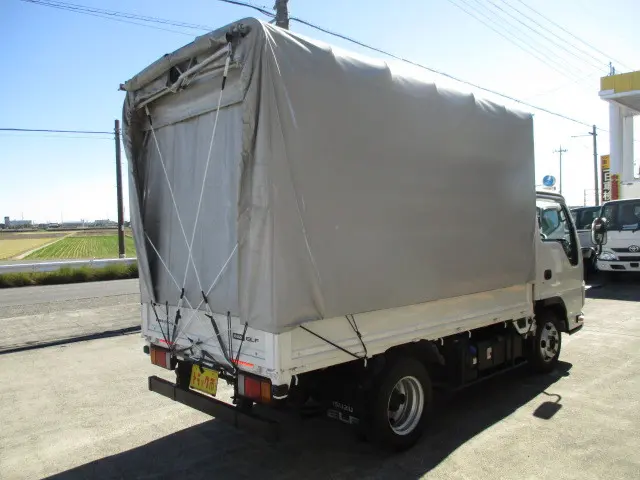 いすゞ エルフ 2RG-NJR88A(2WD)の写真4