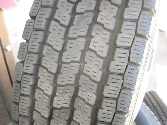 いすゞ エルフ 2RG-NJR88A(2WD)の写真23