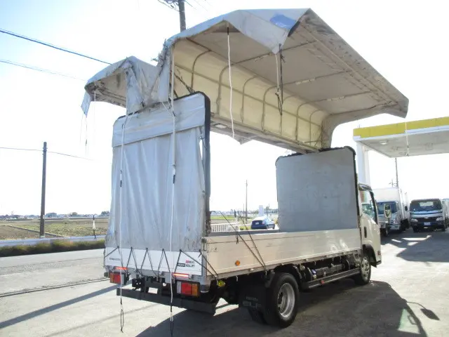 いすゞ エルフ 2RG-NMR88AR(2WD)の写真2