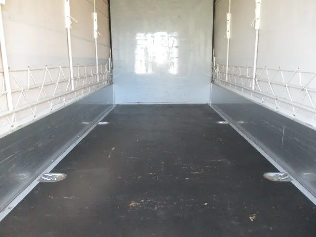 いすゞ エルフ 2RG-NMR88AR(2WD)の写真7