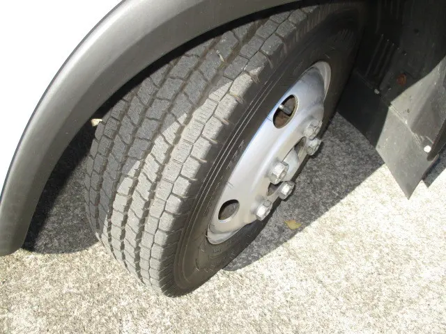 いすゞ エルフ 2RG-NMR88AR(2WD)の写真21