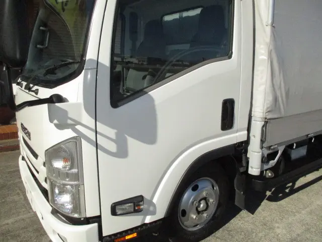 いすゞ エルフ 2RG-NMR88AR(2WD)の写真42