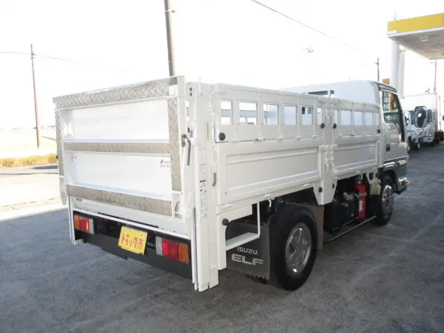 いすゞ エルフ TRG-NKR85A(2WD)の写真2