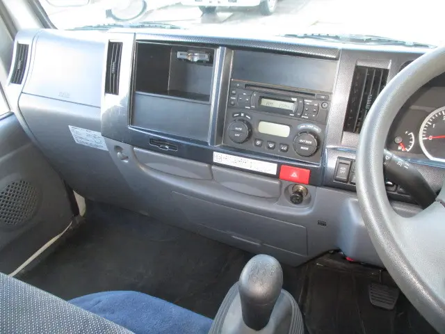 いすゞ エルフ TRG-NKR85A(2WD)の写真16