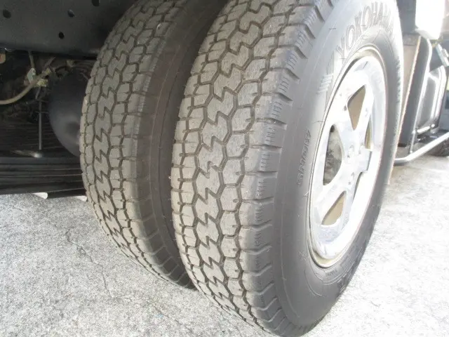 いすゞ エルフ TRG-NKR85A(2WD)の写真20