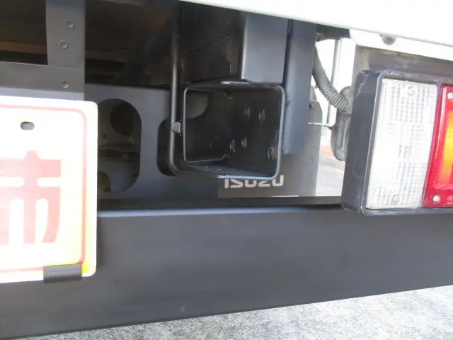 いすゞ エルフ TRG-NKR85A(2WD)の写真24