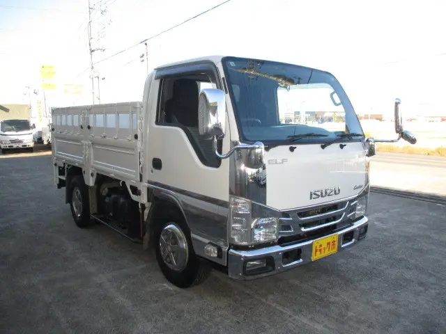 いすゞ エルフ TRG-NKR85A(2WD)の写真30
