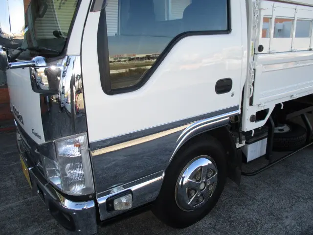いすゞ エルフ TRG-NKR85A(2WD)の写真37