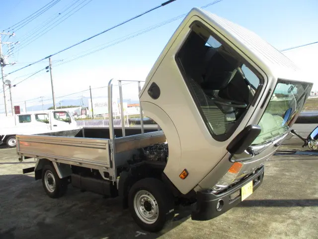 三菱 キャンターガッツ TKG-BSZ5F24(4WD)の写真4