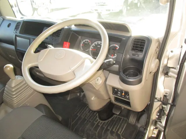 三菱 キャンターガッツ TKG-BSZ5F24(4WD)の写真10