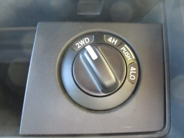 三菱 キャンターガッツ TKG-BSZ5F24(4WD)の写真13