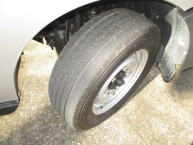 三菱 キャンターガッツ TKG-BSZ5F24(4WD)の写真15