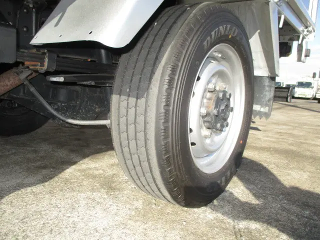 三菱 キャンターガッツ TKG-BSZ5F24(4WD)の写真16