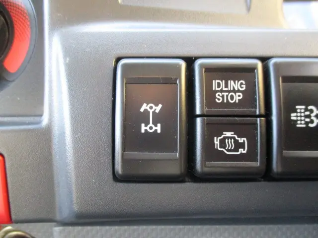 いすゞ エルフ BKG-NHS85A(4WD)の写真12