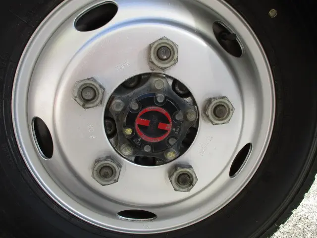 いすゞ エルフ BKG-NHS85A(4WD)の写真14