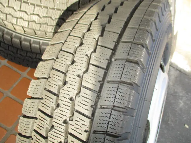 いすゞ エルフ BKG-NHS85A(4WD)の写真18