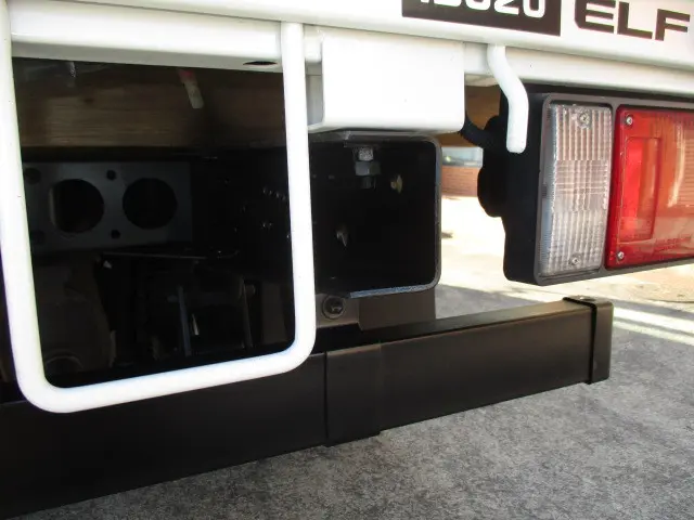 いすゞ エルフ BKG-NHS85A(4WD)の写真22