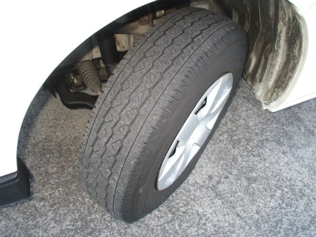 トヨタ ハイエースバン LDF-KDH206V(4WD)の写真20