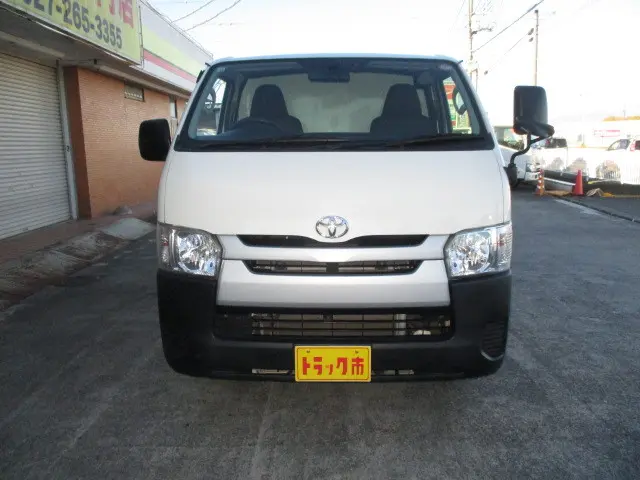 トヨタ ハイエースバン LDF-KDH206V(4WD)の写真32