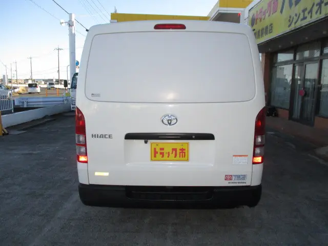 トヨタ ハイエースバン LDF-KDH206V(4WD)の写真33