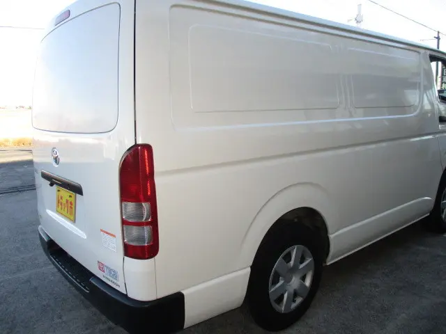 トヨタ ハイエースバン LDF-KDH206V(4WD)の写真34