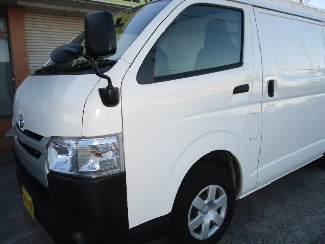 トヨタ ハイエースバン LDF-KDH206V(4WD)の写真36