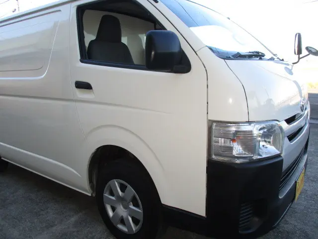 トヨタ ハイエースバン LDF-KDH206V(4WD)の写真37