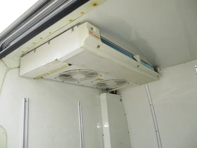 トヨタ ハイエースバン LDF-KDH206V(4WD)の写真5