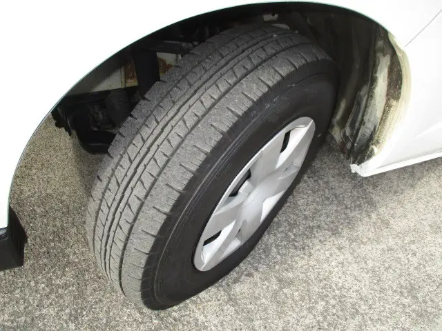 トヨタ ハイエースバン LDF-KDH206V(4WD)の写真16