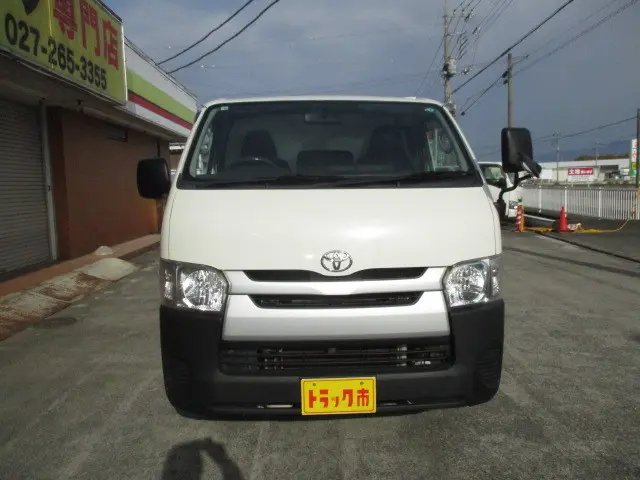 トヨタ ハイエースバン LDF-KDH206V(4WD)の写真30