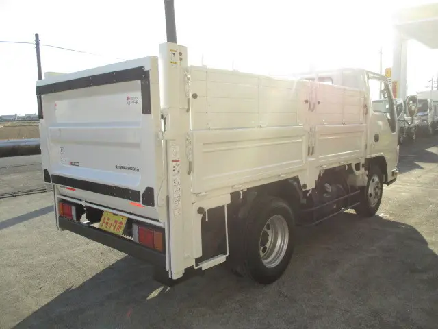 いすゞ エルフ TRG-NKR85A(2WD)の写真2