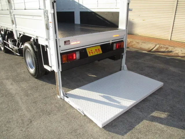 いすゞ エルフ TRG-NKR85A(2WD)の写真3